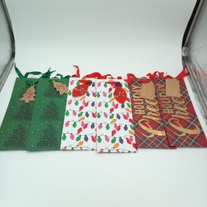 Gift Wine Bags 2 Tree, 2 Lights And 2 Holiday Cheer Bags. Nwt